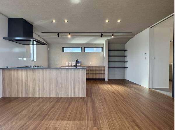 神奈川県藤沢市辻堂太平台１丁目の新築戸建
