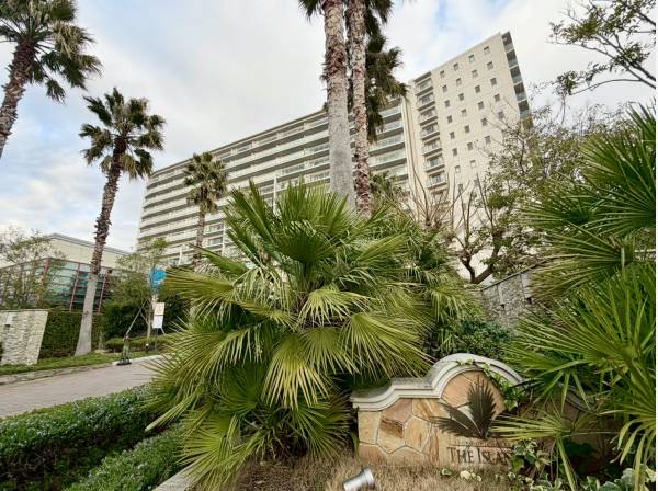 神奈川県茅ヶ崎市矢畑のマンション