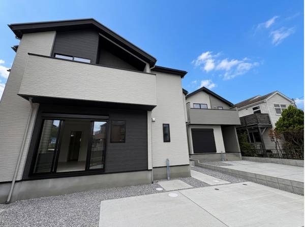 神奈川県藤沢市片瀬４丁目の新築戸建