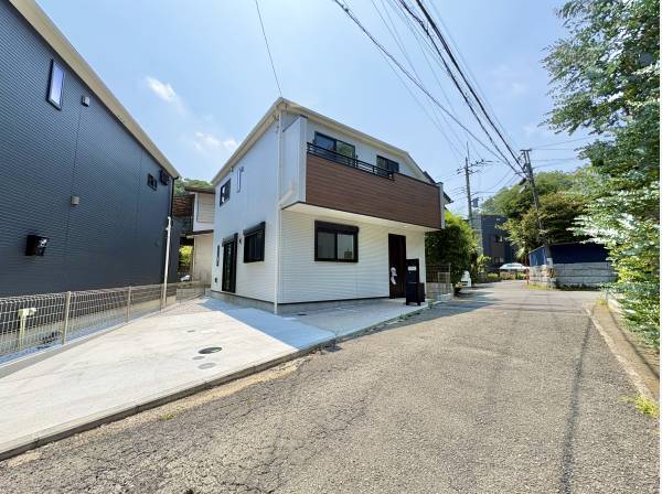神奈川県逗子市山の根３丁目の新築戸建