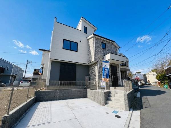 神奈川県茅ヶ崎市平和町の新築戸建