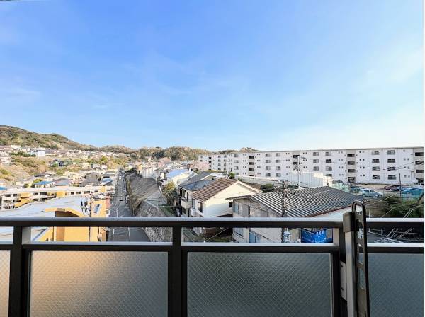 神奈川県逗子市池子２丁目のマンション