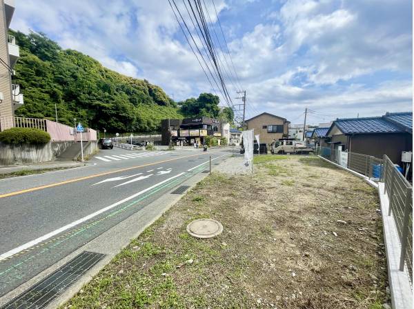 ロードサイドに位置する物件です！