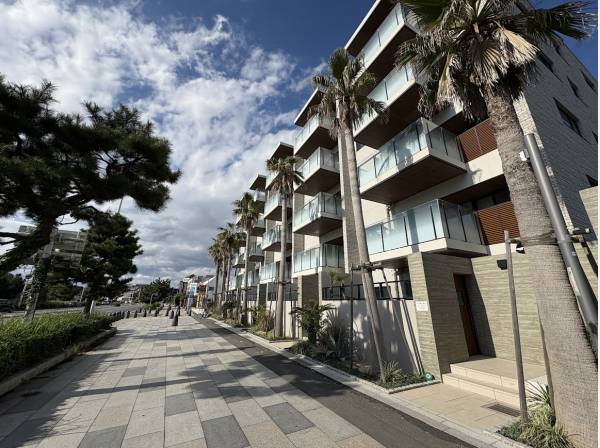 神奈川県藤沢市鵠沼海岸1丁目のマンション