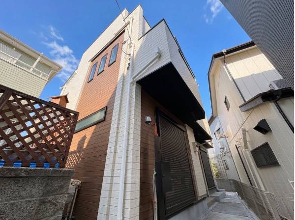 神奈川県藤沢市片瀬４丁目の新築戸建