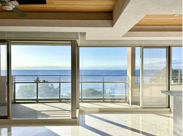 神奈川県中郡大磯町西小磯のマンション