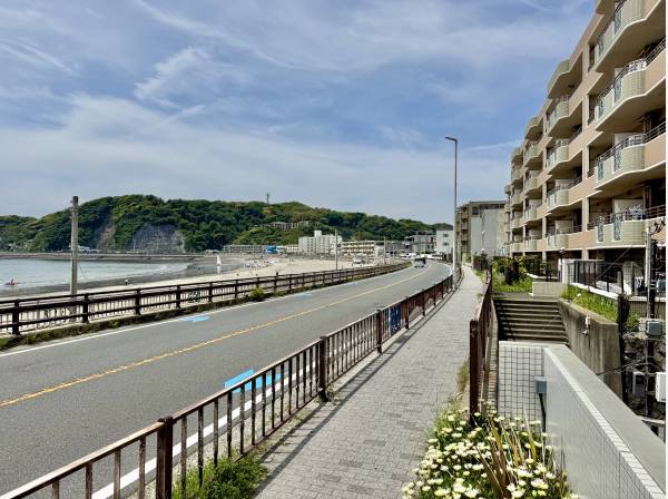 神奈川県逗子市新宿２丁目のマンション