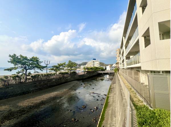 神奈川県三浦郡葉山町堀内のマンション