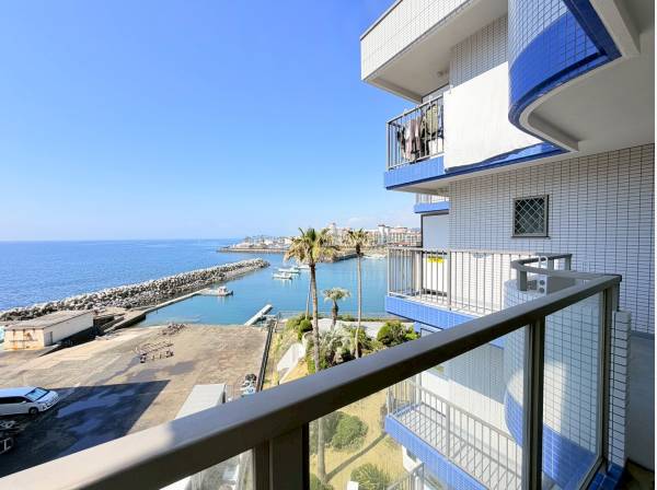 神奈川県逗子市小坪４丁目のマンション