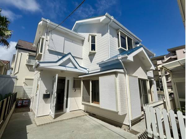 神奈川県藤沢市鵠沼海岸３丁目の中古戸建