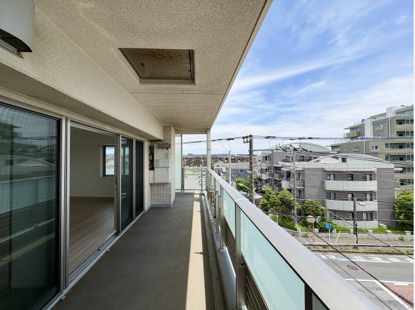 神奈川県藤沢市鵠沼海岸５丁目のマンション