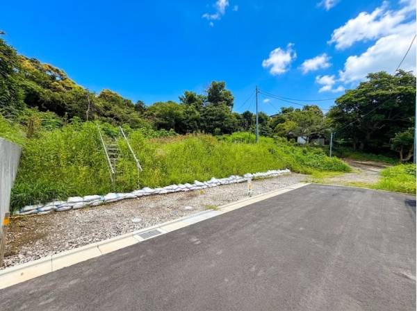 神奈川県三浦郡葉山町一色の土地