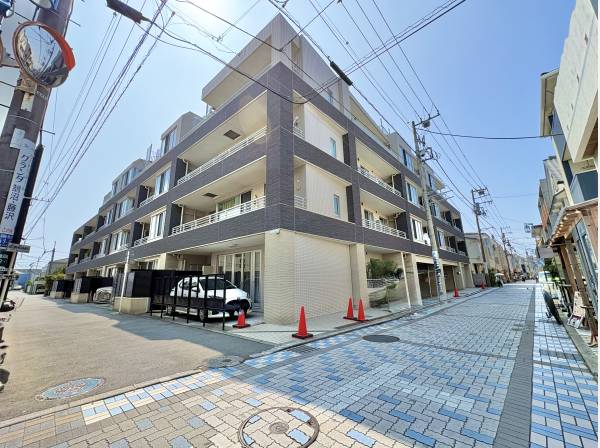神奈川県藤沢市鵠沼海岸２丁目のマンション