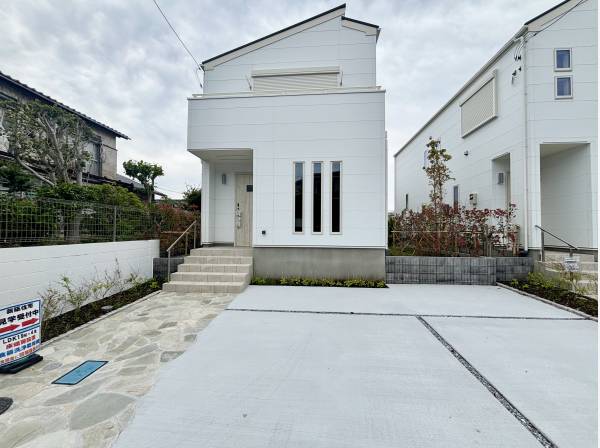 神奈川県鎌倉市稲村ガ崎５丁目の新築戸建