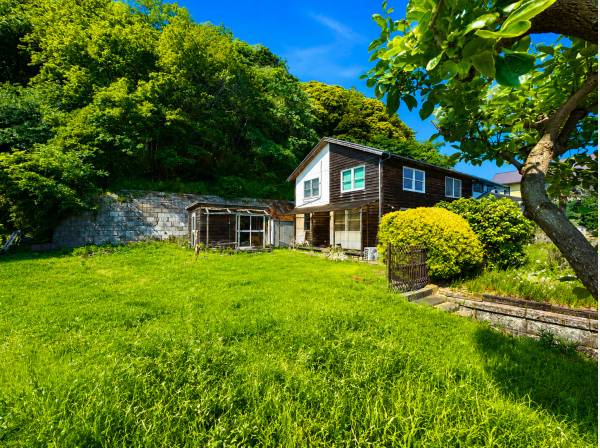 神奈川県三浦郡葉山町長柄の土地