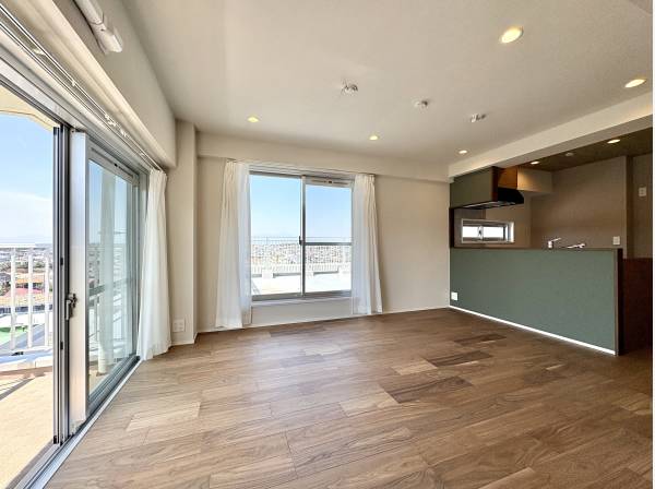 神奈川県藤沢市鵠沼海岸５丁目のマンション