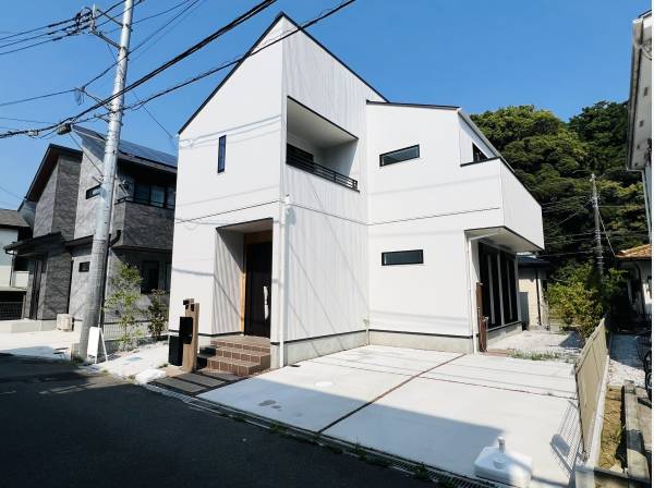 神奈川県藤沢市片瀬２丁目の新築戸建