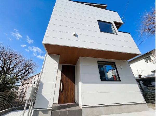 神奈川県藤沢市白旗４丁目の新築戸建