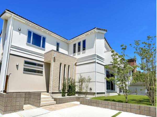 神奈川県鎌倉市稲村ガ崎５丁目の新築戸建