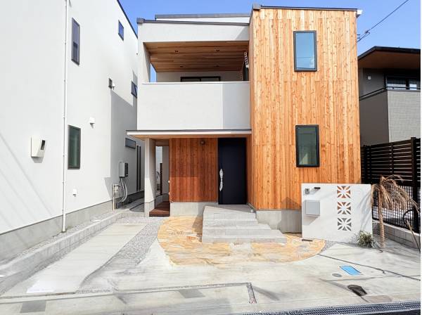 神奈川県茅ヶ崎市浜竹４丁目の新築戸建