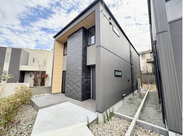 神奈川県鎌倉市鎌倉山４丁目の新築戸建