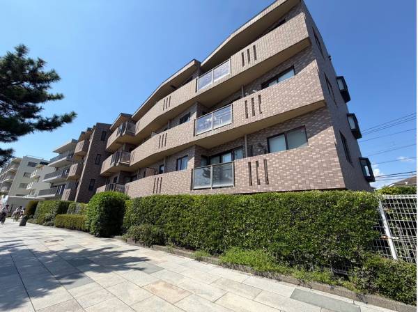 神奈川県藤沢市鵠沼海岸２丁目のマンション