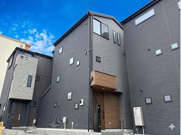 神奈川県平塚市龍城ケ丘の新築戸建