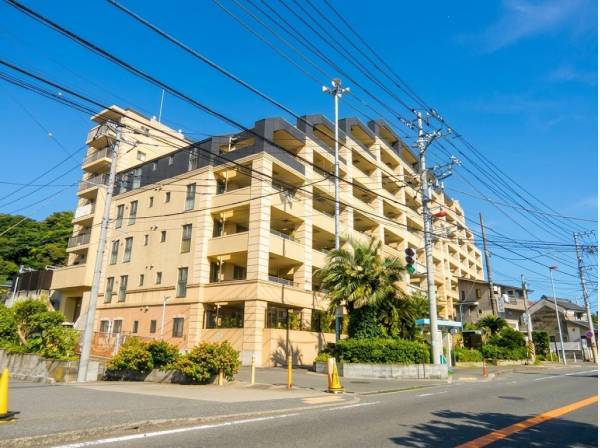 神奈川県横須賀市秋谷２丁目のマンション