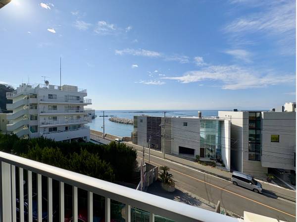 神奈川県横須賀市佐島３丁目のマンション