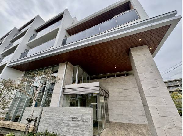 神奈川県藤沢市辻堂西海岸２丁目のマンション