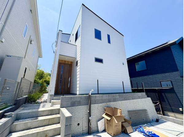 神奈川県藤沢市片瀬山５丁目の新築戸建