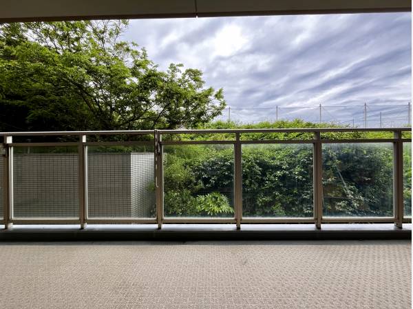 神奈川県鎌倉市七里ガ浜東２丁目のマンション