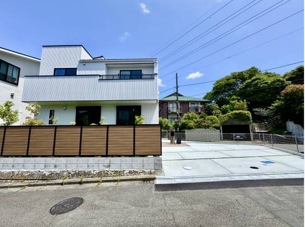 神奈川県藤沢市片瀬山２丁目の新築戸建