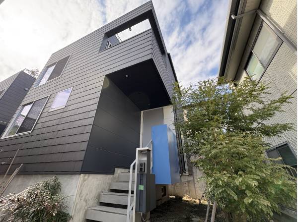 神奈川県藤沢市鵠沼桜が岡３丁目の中古戸建