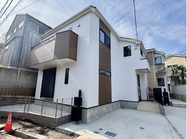 神奈川県逗子市桜山８丁目の新築戸建