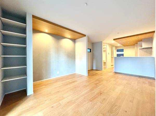 神奈川県藤沢市川名１丁目の新築戸建