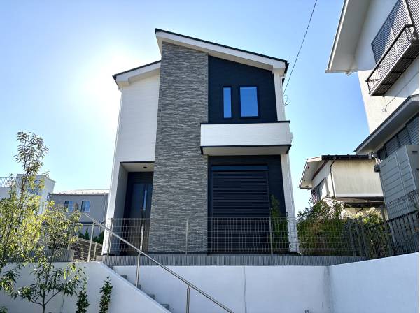 神奈川県藤沢市片瀬山５丁目の新築戸建