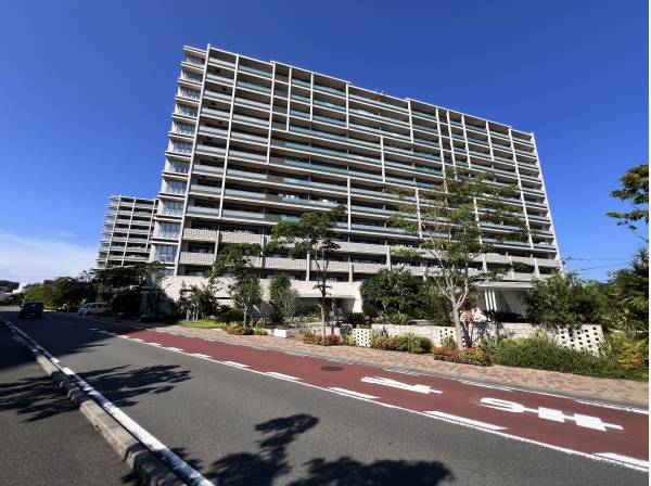 神奈川県藤沢市羽鳥１丁目のマンション