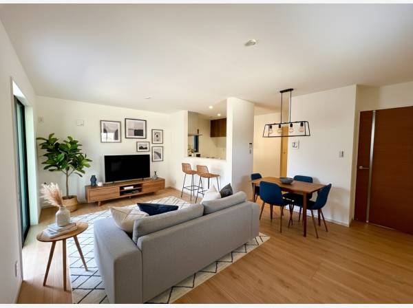 神奈川県逗子市桜山８丁目の新築戸建