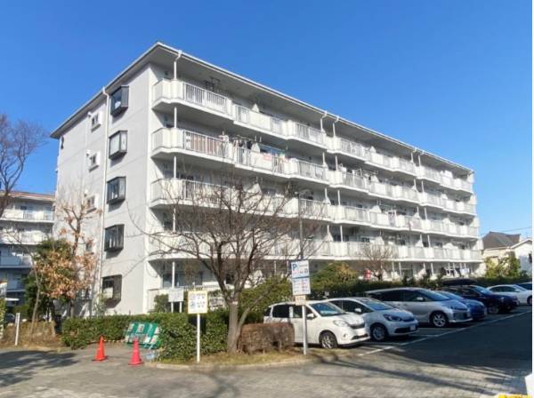 神奈川県藤沢市辻堂新町１丁目のマンション