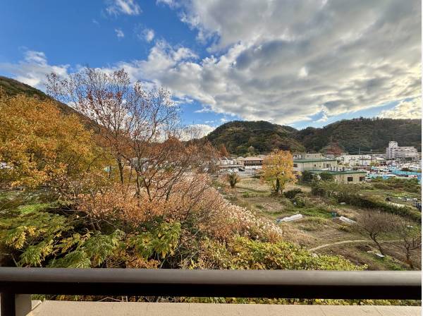 神奈川県三浦郡葉山町長柄のマンション