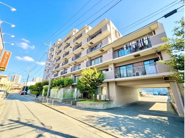 神奈川県藤沢市辻堂新町１丁目のマンション