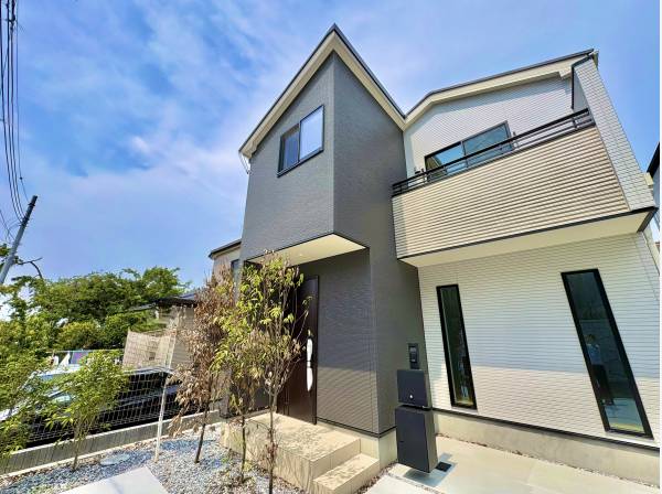 神奈川県藤沢市辻堂太平台２丁目の新築戸建