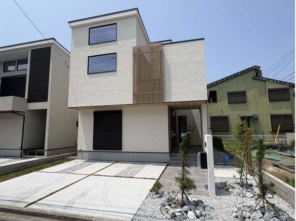 神奈川県藤沢市鵠沼松が岡２丁目の新築戸建