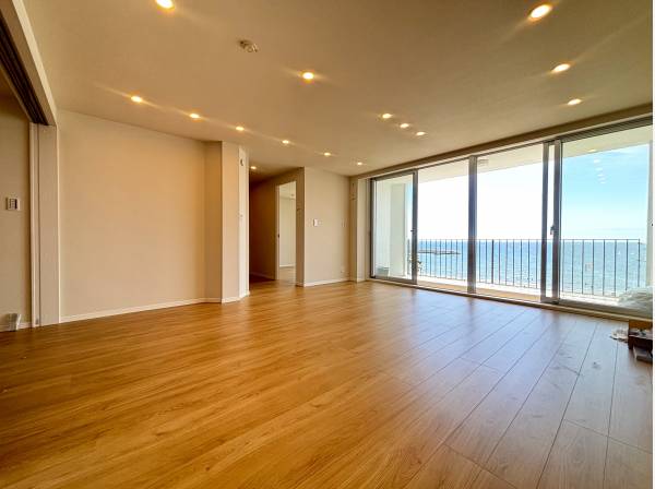 神奈川県藤沢市片瀬海岸１丁目のマンション