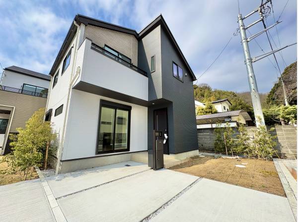 神奈川県三浦郡葉山町長柄の新築戸建