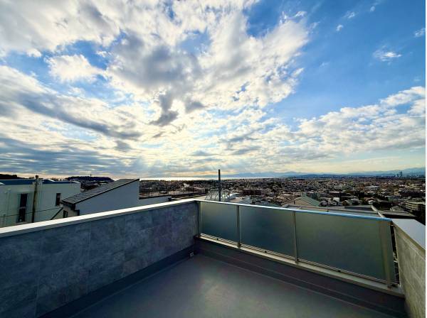 神奈川県藤沢市片瀬山１丁目の新築戸建