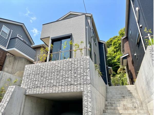 神奈川県鎌倉市稲村ガ崎５丁目の新築戸建