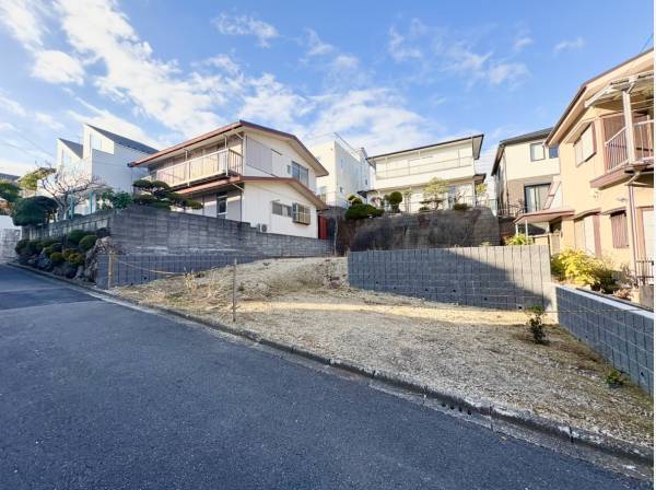 神奈川県三浦郡葉山町長柄の土地