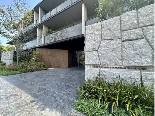 神奈川県茅ヶ崎市中海岸２丁目のマンション